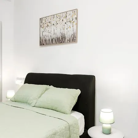 Megaro Moussikis Semi-basement Flat For 2 Persons Apartment Athens