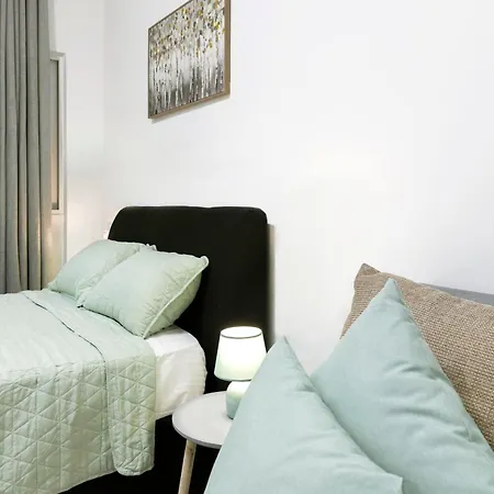 Apartment Megaro Moussikis Semi-basement Flat For 2 Persons