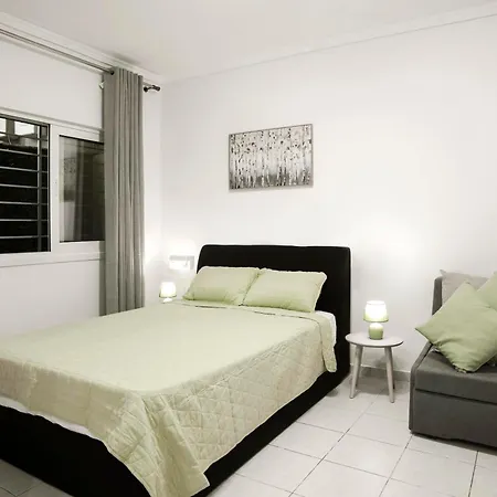 Apartment Megaro Moussikis Semi-basement Flat For 2 Persons *