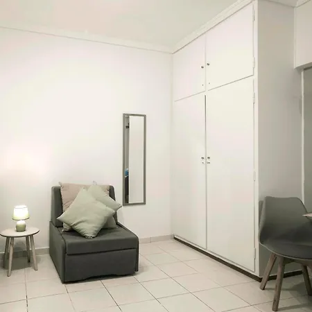 Megaro Moussikis Semi-basement Flat For 2 Persons