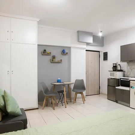 Megaro Moussikis Semi-basement Flat For 2 Persons *